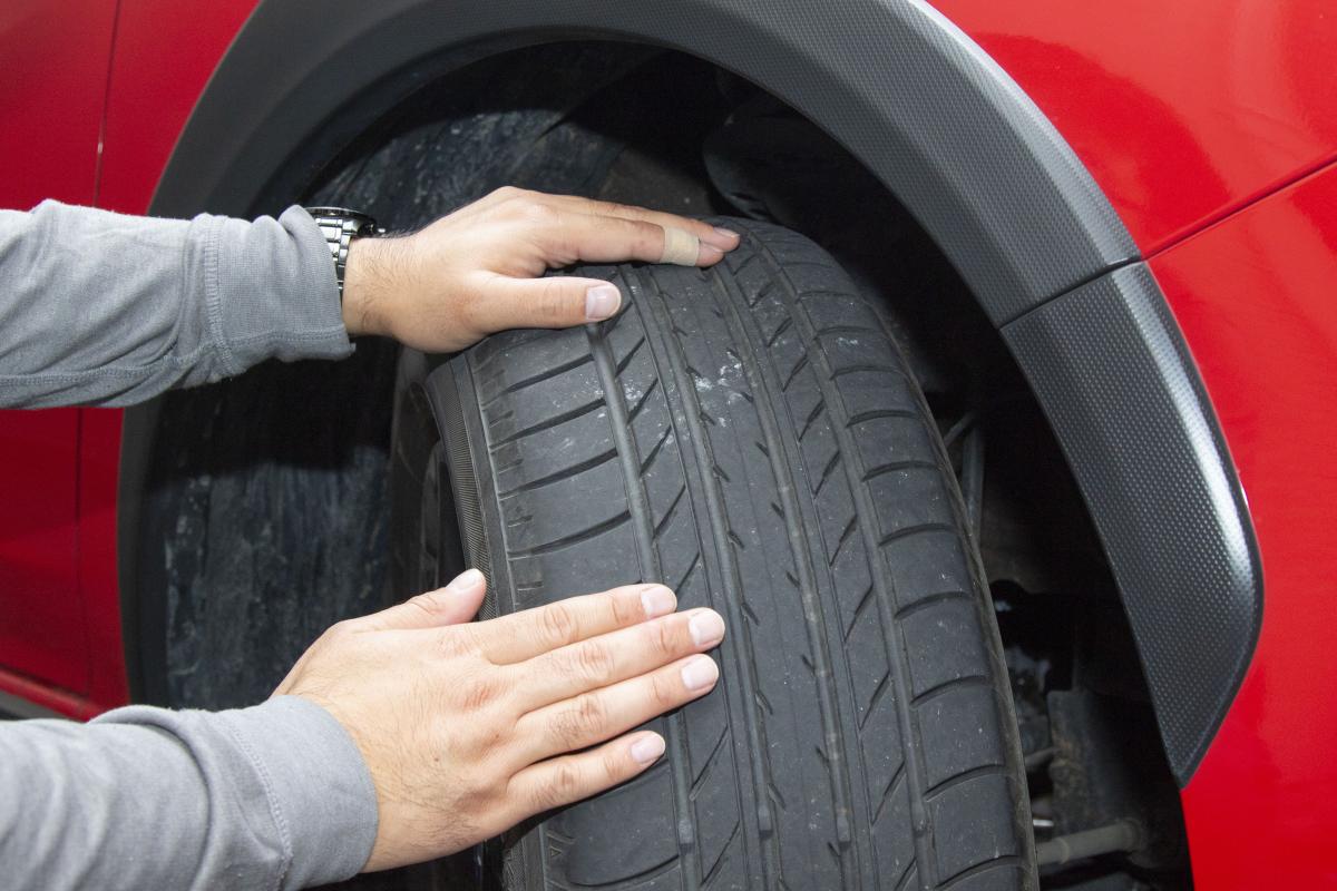 名前は知ってるけど意味は不明 ラジアル と バイアス ２種類のタイヤの違いとは Web Cartop 自動車情報サイト 新車 中古車 Carview