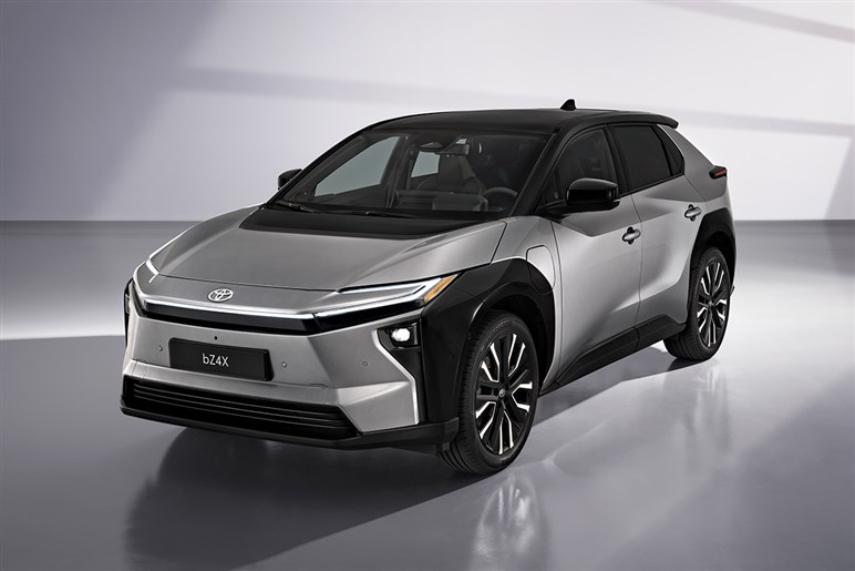 【日本上陸はいつだ？】トヨタが新型「C-HR+」、「bZ4X」、レクサス「RZ」でBEVのラインアップ強化を発表