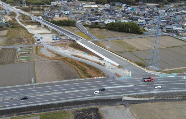 激混み四日市“完全スルー”実現!? 「ネオ国道1号」延伸に続き「県道のナイス！な区間」が開通 「名阪国道まで行けるぞ…！」