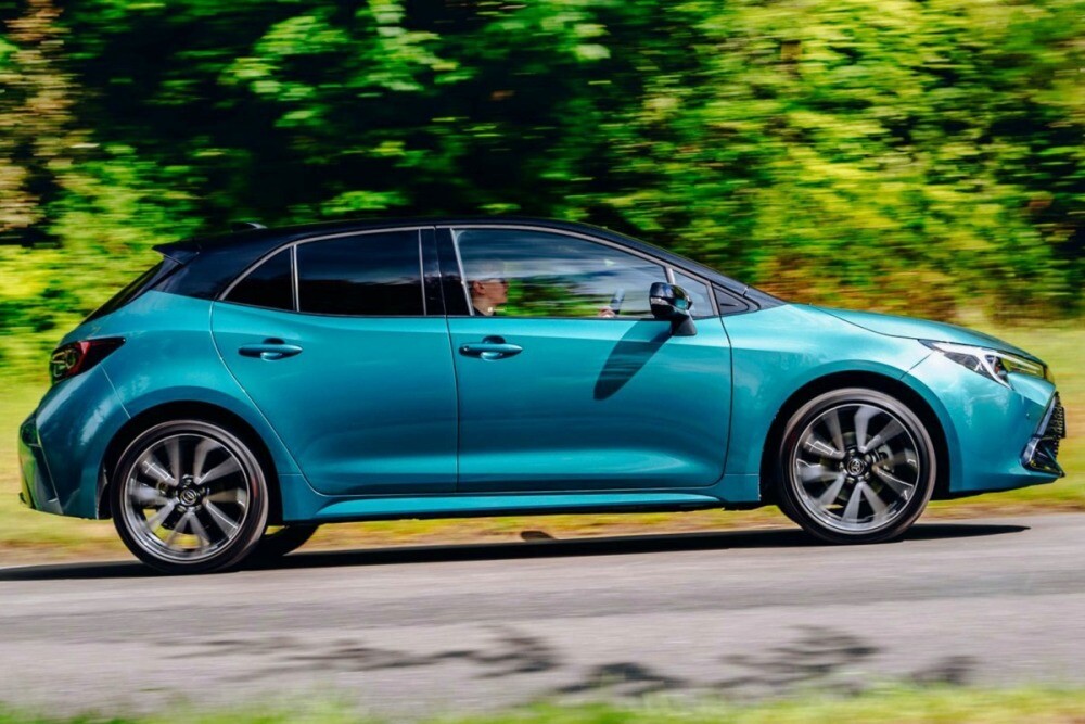 トヨタ・カローラ 2.0ハイブリッド（1）　ハッチバックの日本代表　UK編が最新ハード概説