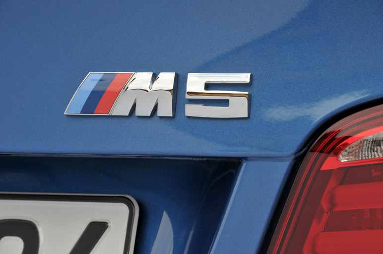新型M5、最速スーパーセダンがさらに刺激的に