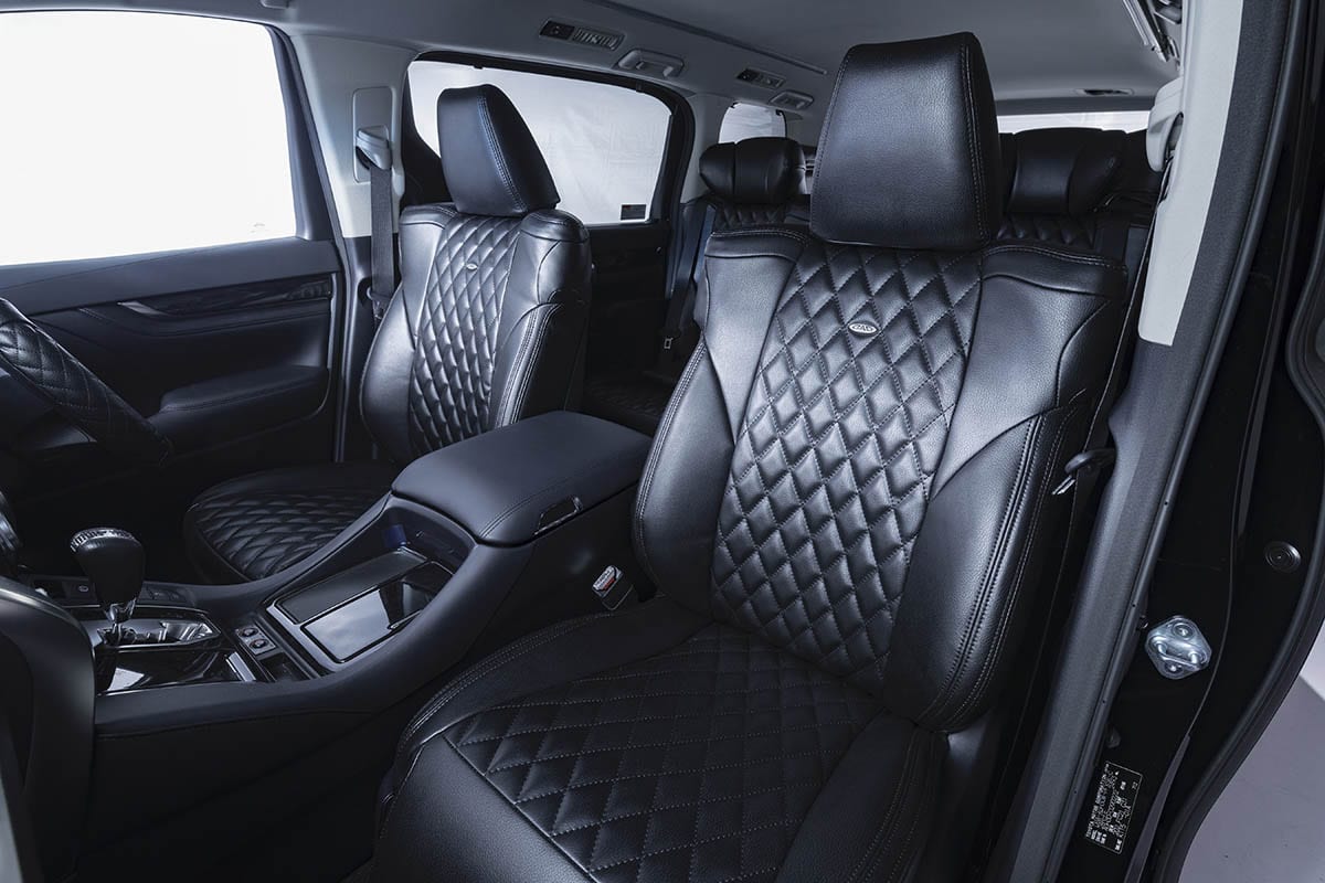 シート 芳香剤 ミラーまで 車内をシックな黒一色にまとめる ハイグレードな空気感を作り出すモノトーンメイク スタイルワゴン ドレスアップナビ 自動車情報サイト 新車 中古車 Carview