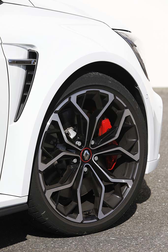 スバル車の優秀さは揺るがず タイヤ状態が影響したメガーヌrs 清水和夫のdst 101 3 4 Le Volant Carsmeet Web 自動車情報サイト 新車 中古車 Carview