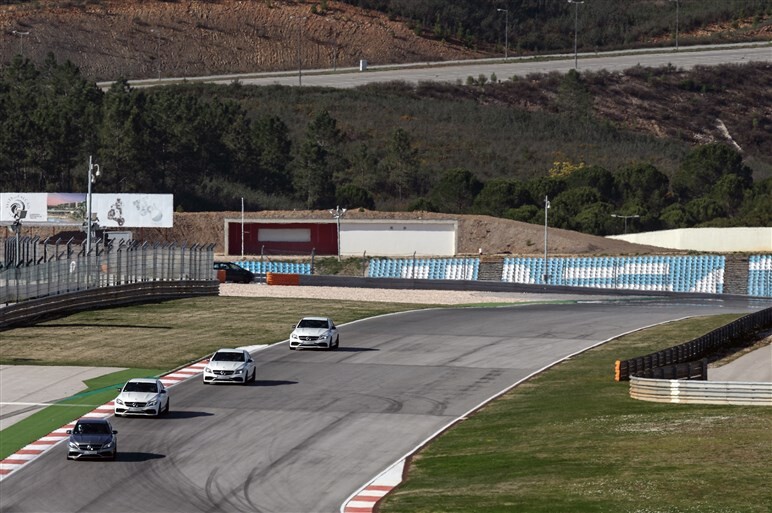 メルセデスのモンスターサルーン「メルセデス-AMG C63」に試乗