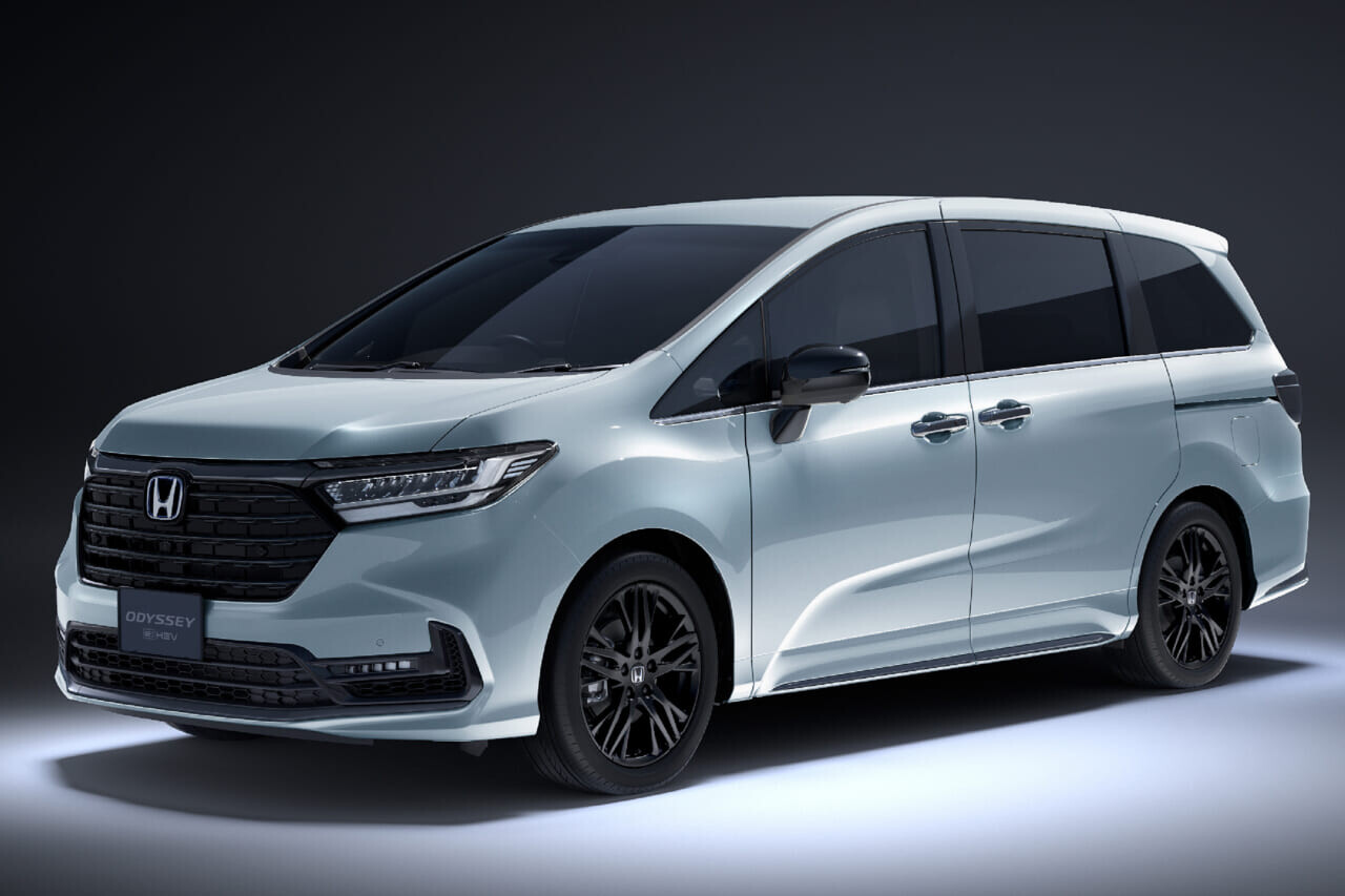 ホンダ、オデッセイの一部改良を実施【人気装備「大型ロールサンシェード」を全グレードに標準化】