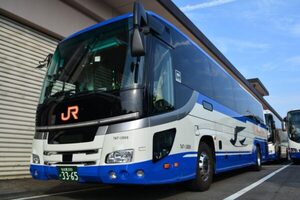 「東名ハイウェイバス」がリアルなトミカに！懐かしのカラー「青坊主」を再現 JRバス2社が発売へ