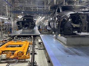 【マツダの次世代マザー工場】2027年導入予定『新EV』も混流生産！マツダCX-60/80生産の山口県防府工場を取材