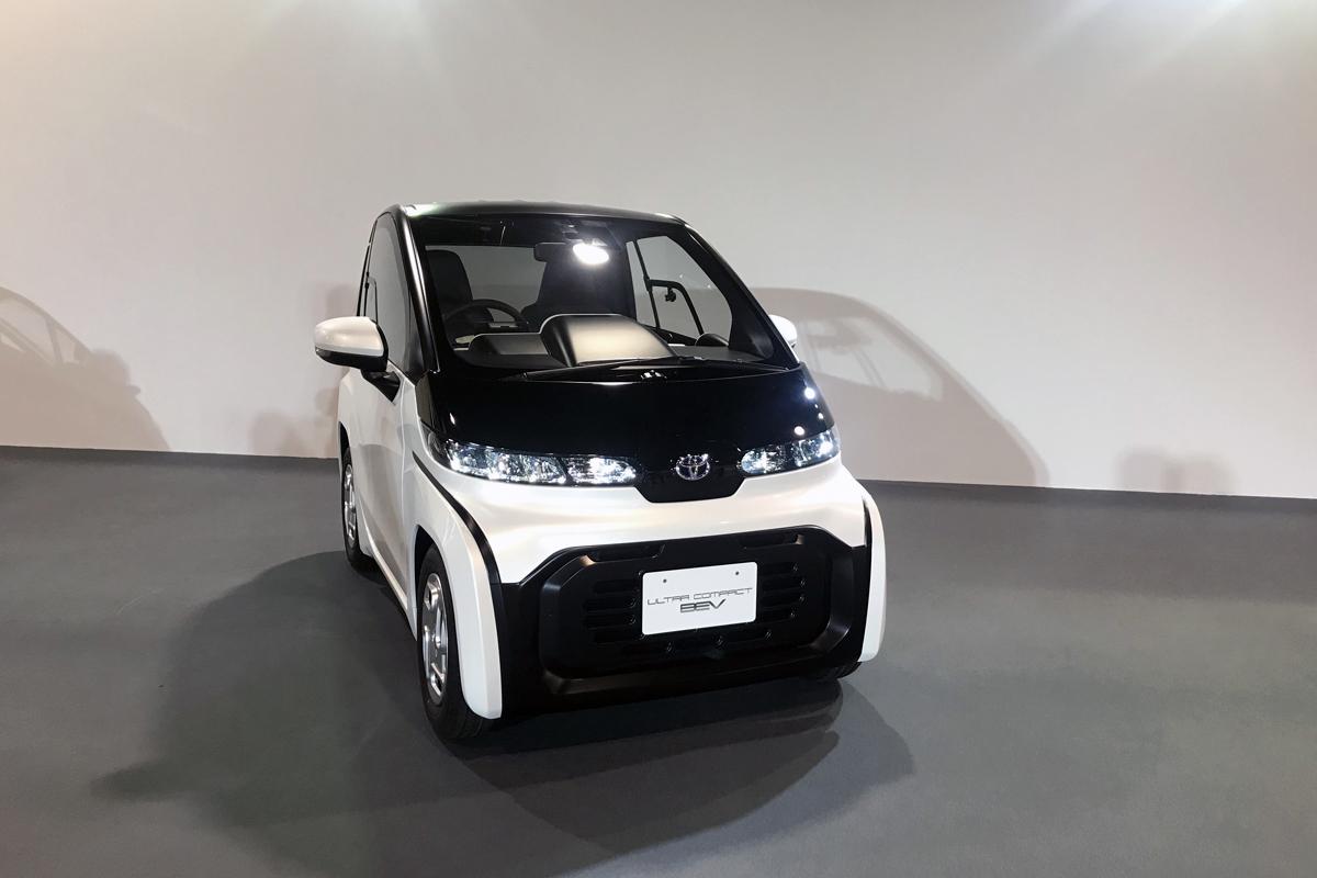 トヨタが2020年発売の「超小型EV」を展示！　一充電で100kmの走行が可能【東京モーターショー2019】