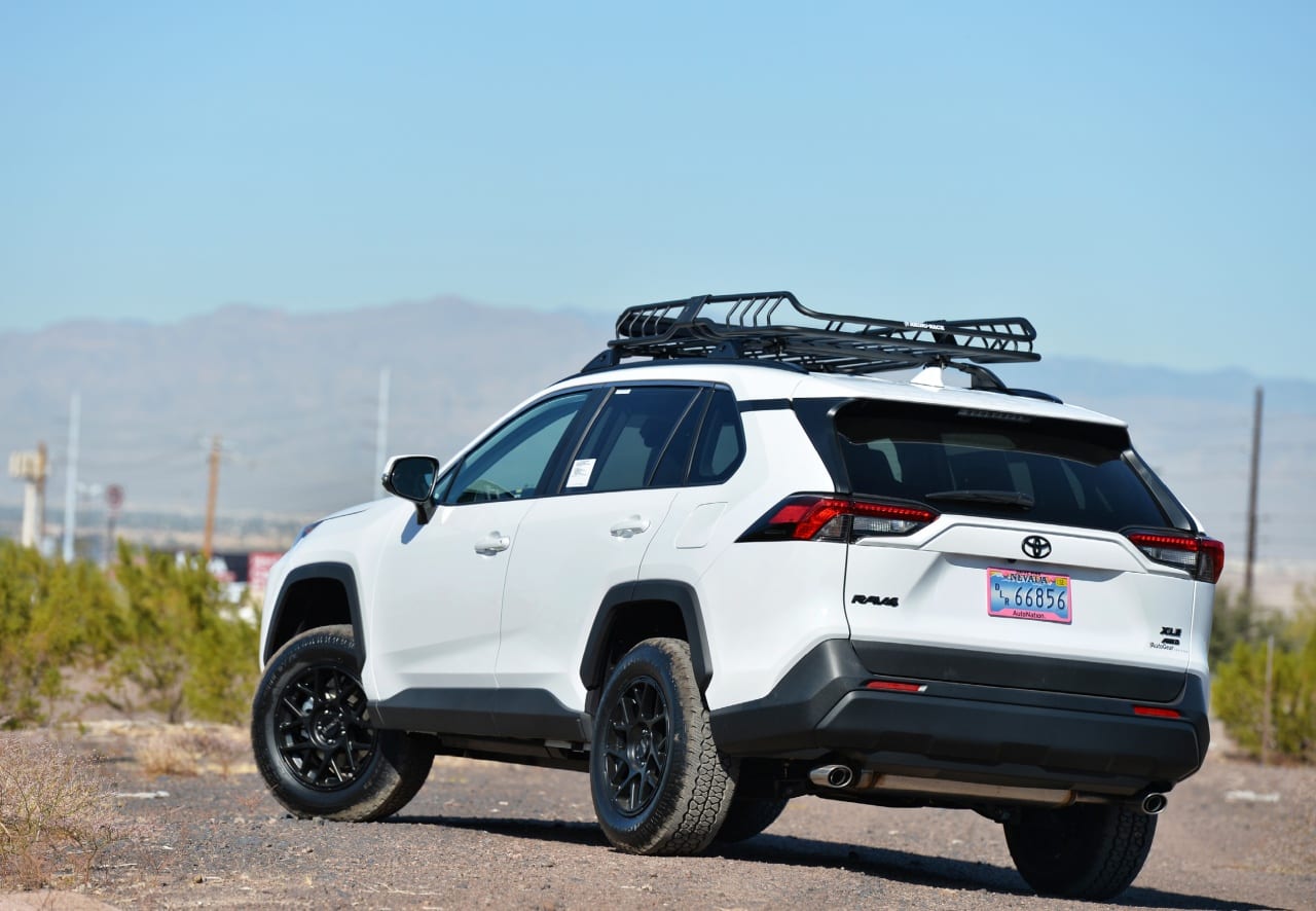 トヨタ Rav4 Rav4人気を支えてきたusカスタム スタイルワゴン ドレスアップナビ 自動車情報サイト 新車 中古車 Carview