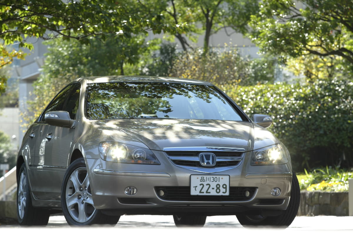 人気の国産高級セダンが狙い目 100万円で買える現行 先代モデルのオススメは Auto Messe Web 自動車情報サイト 新車 中古車 Carview