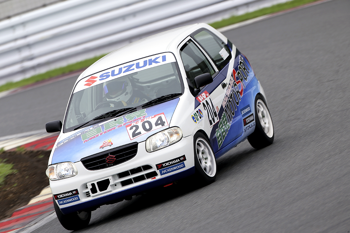 なんと 自民党 も参戦 軽自動車だらけの10時間耐久レース K4gp 衝撃の中身 Auto Messe Web 自動車情報サイト 新車 中古車 Carview