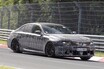 【もう変わるの？】1年足らずでフェイスリフトへ　新型BMW「M5」、ニュルでのテスト風景を初キャッチ