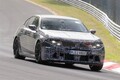 【もう変わるの？】1年足らずでフェイスリフトへ　新型BMW「M5」、ニュルでのテスト風景を初キャッチ