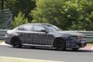 【もう変わるの？】1年足らずでフェイスリフトへ　新型BMW「M5」、ニュルでのテスト風景を初キャッチ