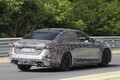 【もう変わるの？】1年足らずでフェイスリフトへ　新型BMW「M5」、ニュルでのテスト風景を初キャッチ