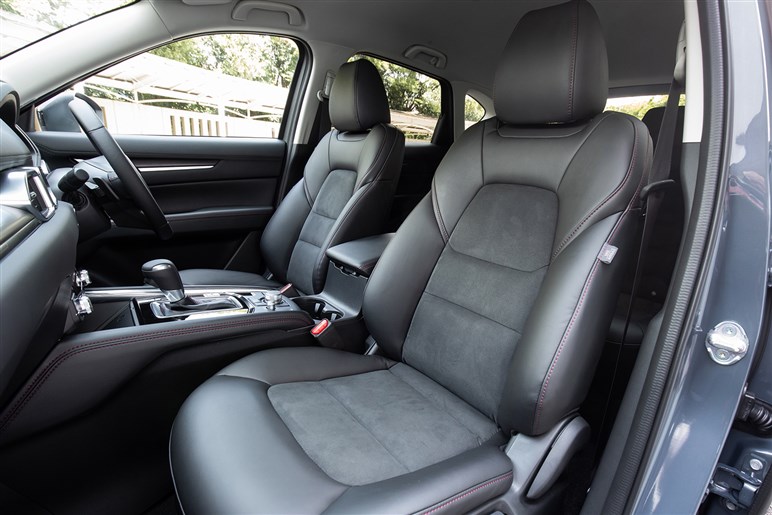  【291万円】8年目でもマツダで一番売れているCX-5！　最安グレード「20S スマートエディション」はアリか？