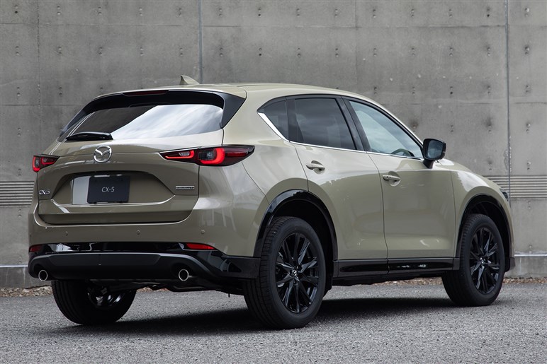  【291万円】8年目でもマツダで一番売れているCX-5！　最安グレード「20S スマートエディション」はアリか？