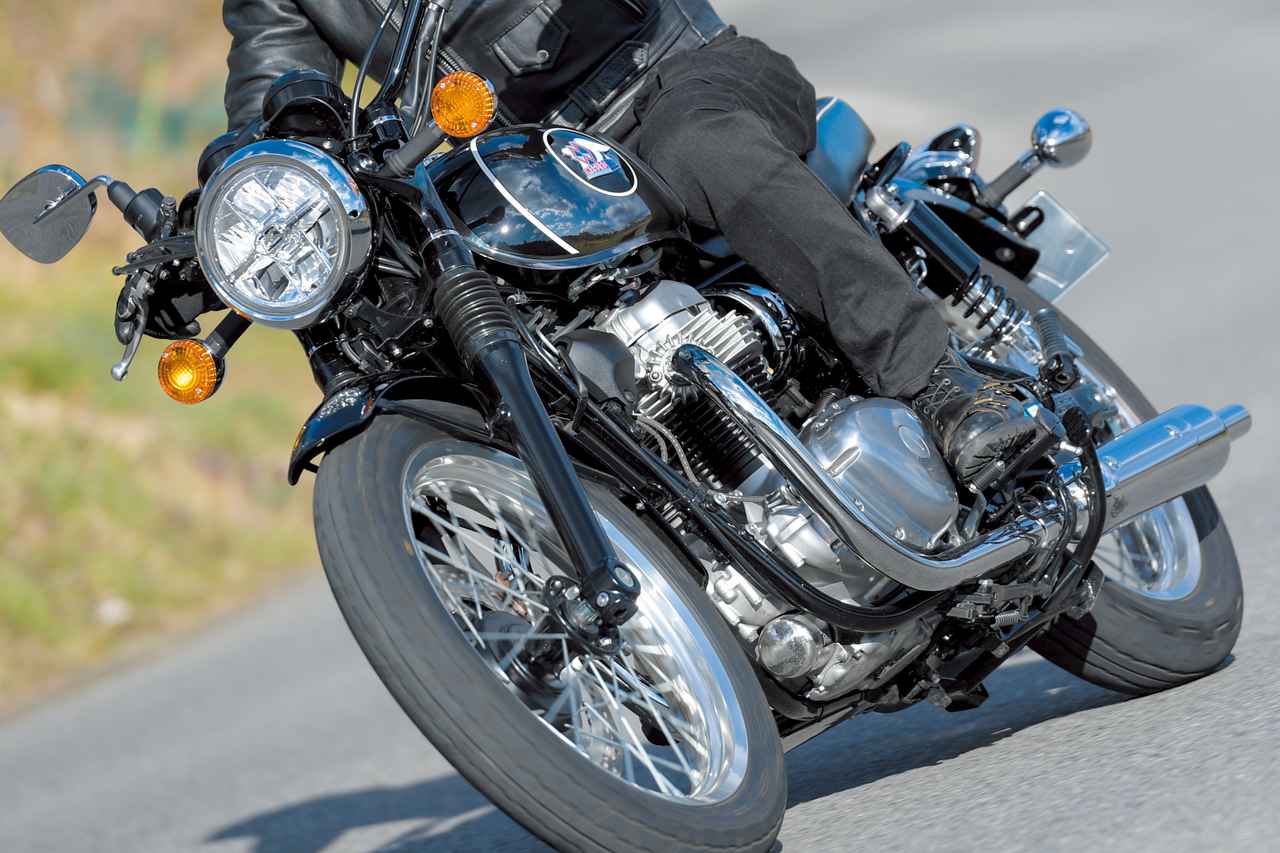 カワサキ メグロ K3 インプレ 21年 W800との乗り心地のちがい 高速巡航性能 足つき タンデムまで総合解説 Webオートバイ 自動車情報サイト 新車 中古車 Carview