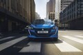 プジョー、新型208をジュネーブモーターショーで公開へ。航続距離340kmの電動仕様モデルも