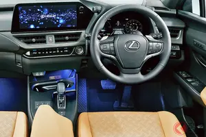 レクサスの新「ちいさな“高級SUV”」発表で反響殺到！ 「着実にアップデートしてる」「LBXより好き」の声も！ ロングセラーモデル「UX」に寄せられた“熱視線”とは