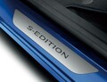 限定車「ルノー キャプチャー S-EDITION」発売！　15足のみの特別なスニーカーも当たる！
