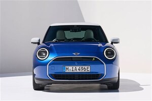 【新型ミニ登場】10年ぶりのモデルチェンジ！ 気になる本当のライバルとは？