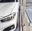 日本の「機械式駐車場」は狭すぎる！ なぜ私は愛車のBMWを手放すことになったのか、その理由。