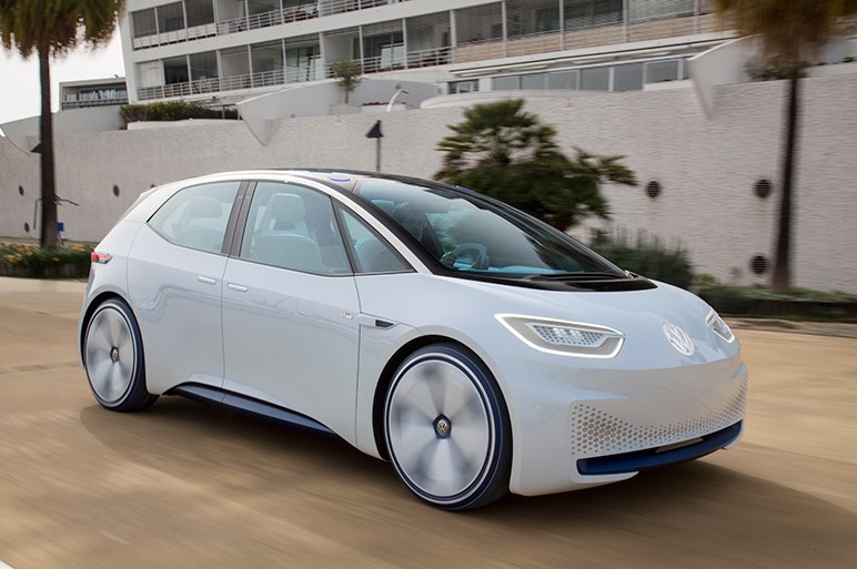 未来のVWゴルフと言われる電気自動車「I.D.」に初試乗した