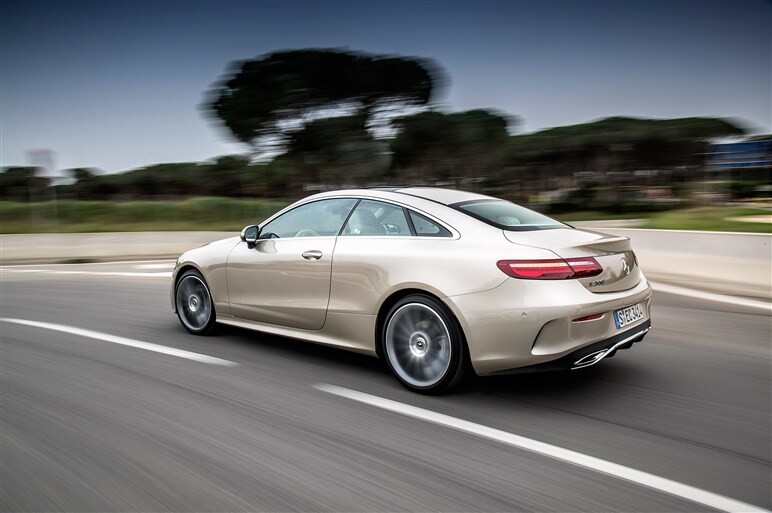 今度のEクラス クーペに、CクーペにもSクーペにもない魅力はあるか？