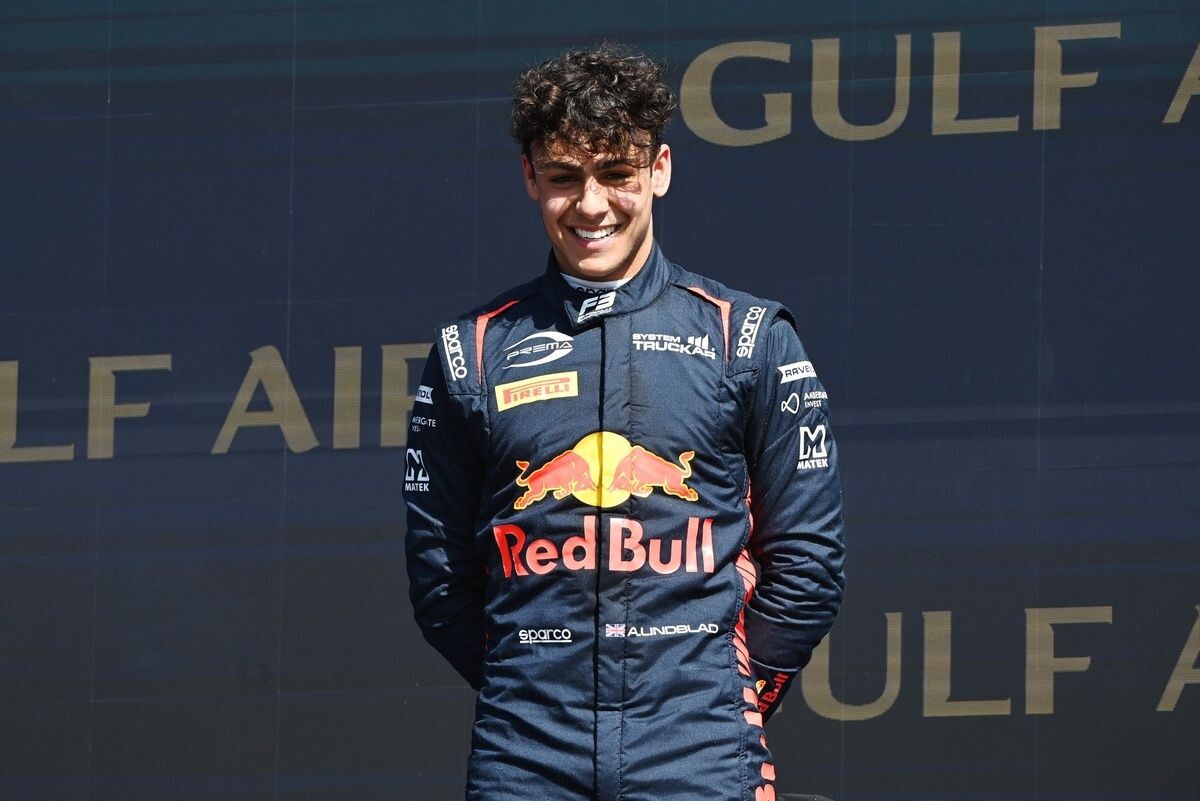 レッドブルF1育成リンドブラッド、イギリスGPで角田裕毅のRB21に乗り公式セッションデビューへ。多忙な岩佐歩夢の穴を埋める存在に