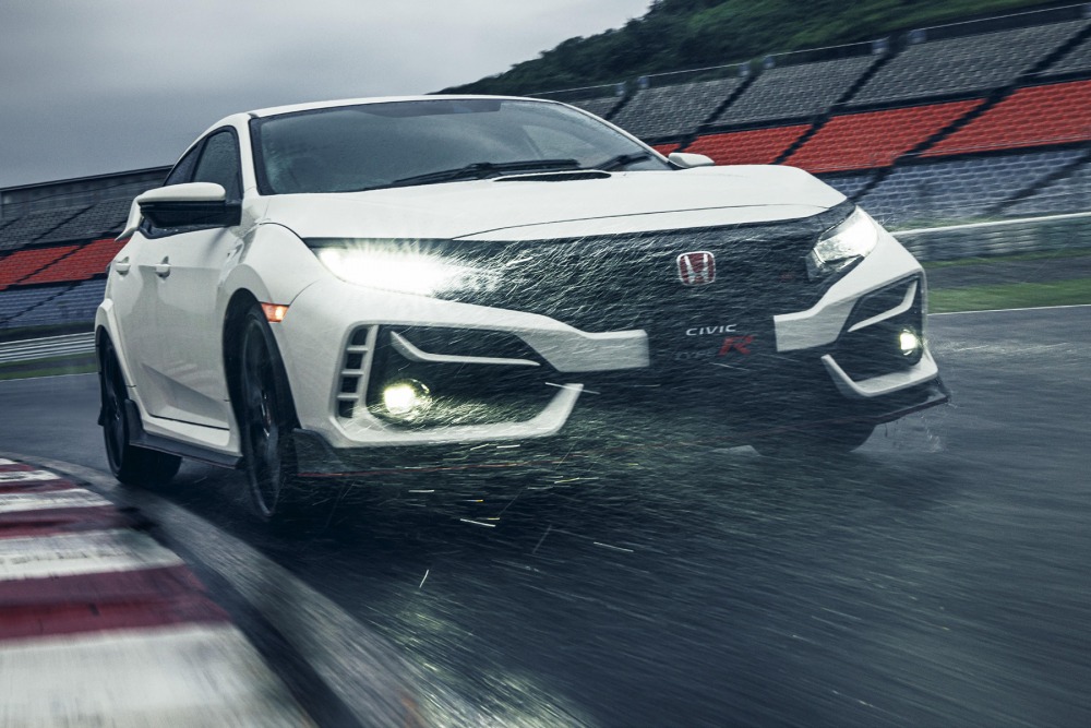初代イエローも シビック タイプr 年モデル 10 9 発売 0台限定リミテッド エディションは11 30 Autocar Japan 自動車情報サイト 新車 中古車 Carview