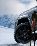 写真で見るニューモデル　トヨタの新型「RAV4」（ティザー写真）