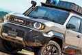 トヨタ新型「ランドクルーザーFJ」世界初公開！ 「扱いやすい」全長4.6mボディに「旧型ランクル風」丸目ライト仕様も設定？ 本格派も大満足な「カスタム仕様」の正体とは