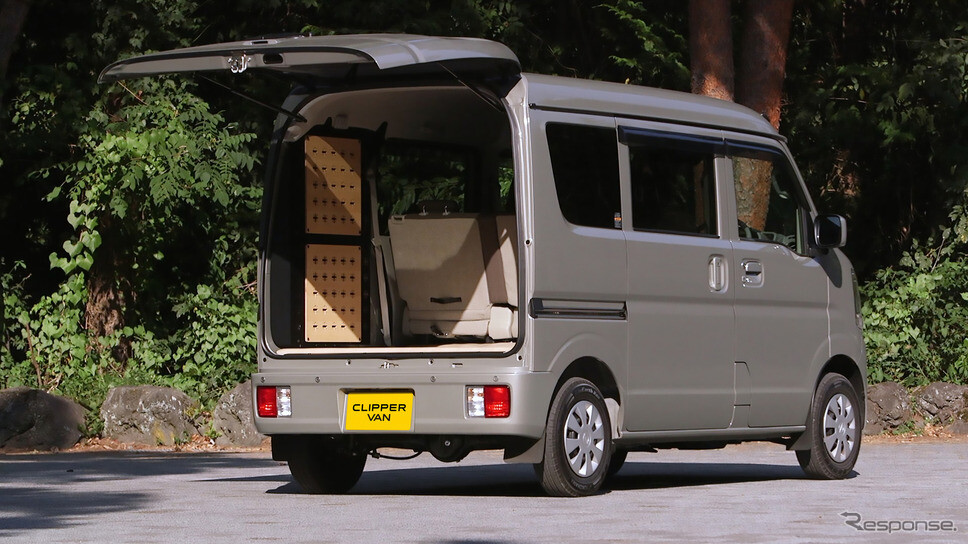 日産『クリッパー』に「マルチラック」、荷室アレンジ自在で車中泊にも対応…210万6500円から