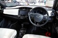 なぜトヨタ「カローラ」人気再燃？ 新型モデルのヒットの裏に脱オジサン車