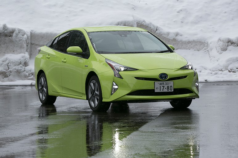 プリウス4wdモデル E Fourで雪上ロングドライブテスト Carview 自動車情報サイト 新車 中古車 Carview