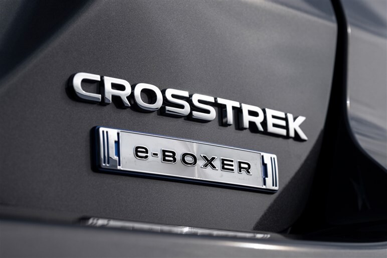 「クロストレック」最強ハイブリッド登場。トヨタ式HVとスバル4WDの悪魔合体が生む“〇と×” 