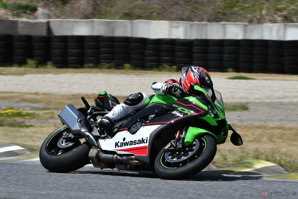 カワサキ「Ninja ZX-10R」6年連続スーパーバイク制覇を果たす10Rの最新 ...