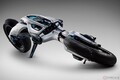AIで学習するヤマハの「自立バイク」 未来を探る「MOTOROiD」プロジェクト第3弾「MOTOROiD：Λ（ラムダ）」をJMS2025で公開 「モビリティ×強化学習による運動制御」で二輪の世界を刷新