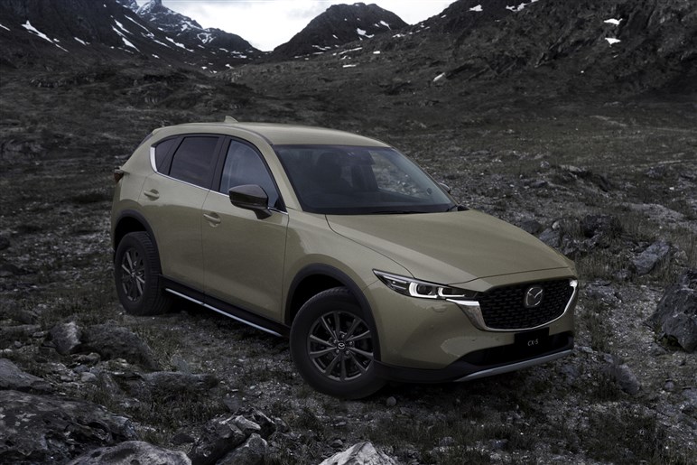 “50位圏外”でスランプ続く「CX-60」。モデル末期「CX-5」と総合力ではどちらを買うべき？
