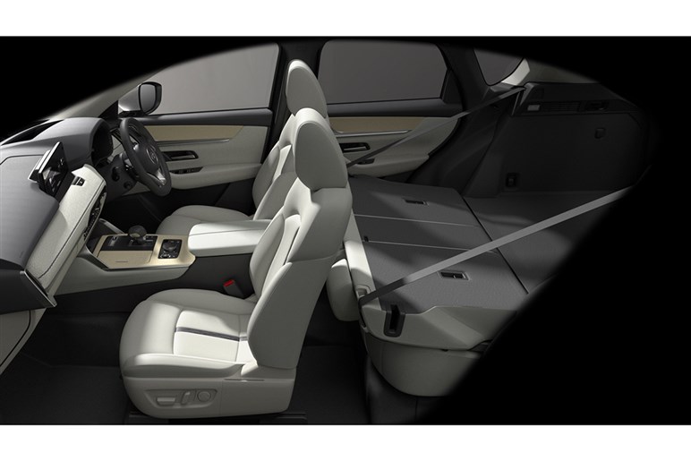 “50位圏外”でスランプ続く「CX-60」。モデル末期「CX-5」と総合力ではどちらを買うべき？