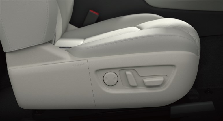 “50位圏外”でスランプ続く「CX-60」。モデル末期「CX-5」と総合力ではどちらを買うべき？