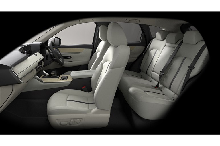 “50位圏外”でスランプ続く「CX-60」。モデル末期「CX-5」と総合力ではどちらを買うべき？