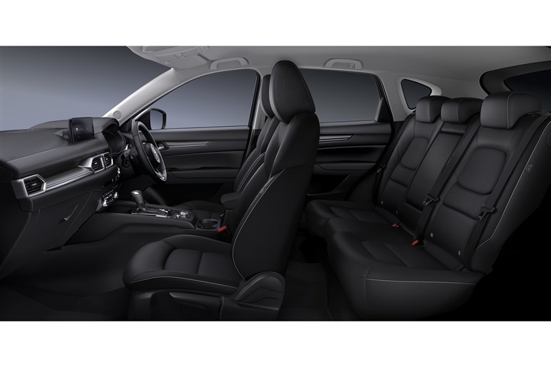 “50位圏外”でスランプ続く「CX-60」。モデル末期「CX-5」と総合力ではどちらを買うべき？