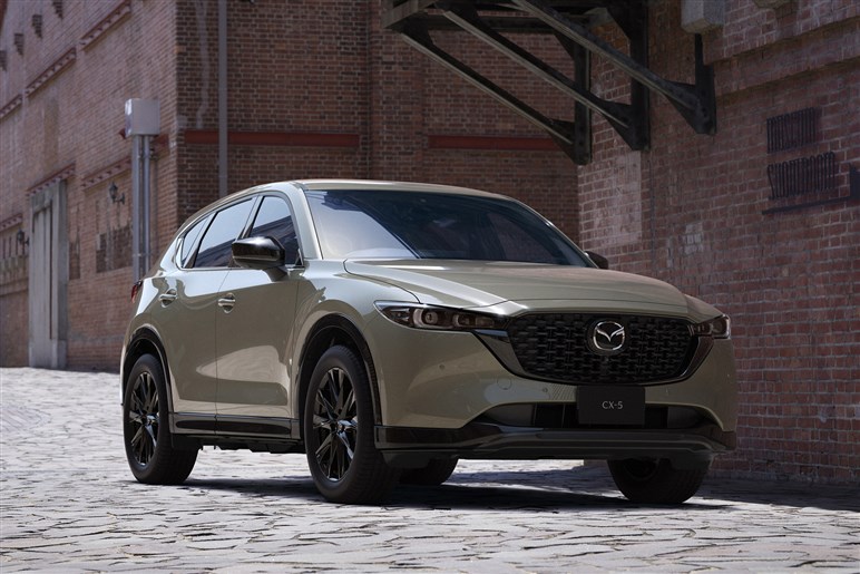 “50位圏外”でスランプ続く「CX-60」。モデル末期「CX-5」と総合力ではどちらを買うべき？