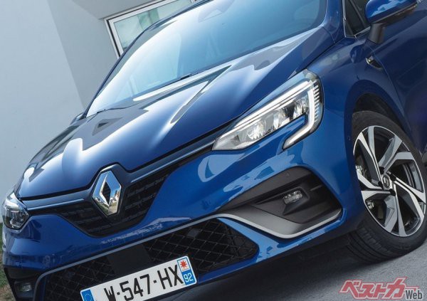 ルノーの 大本命 輸入車no 1の低燃費 ルーテシアをあえて選ぶ理由はあるのか ベストカーweb 自動車情報サイト 新車 中古車 Carview