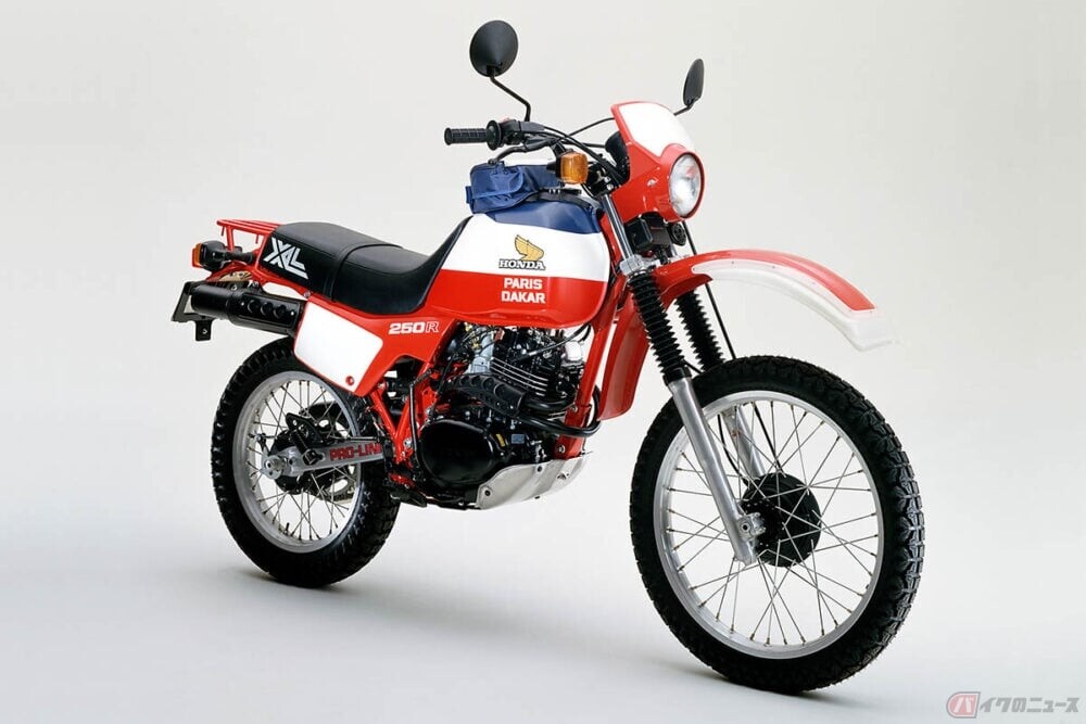 ん？ なんか小さい!? 懐かしの名車ホンダ「XL250Rパリ・ダカール」がミニバイクに!? ホンダ「グロム」がお手軽にイメチェンできる絶版ファンには堪らない「パリダカ」仕様のカスタム