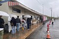 旬の桜えびがギッシリ!! 由比港漁業協同組合が運営している「浜のかきあげや」はツーリングにピッタリのグルメスポット!! 名物「かきあげ丼」に「生桜えび丼」も