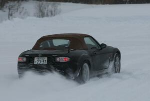 雪道でFR車が危険と言われる理由とは