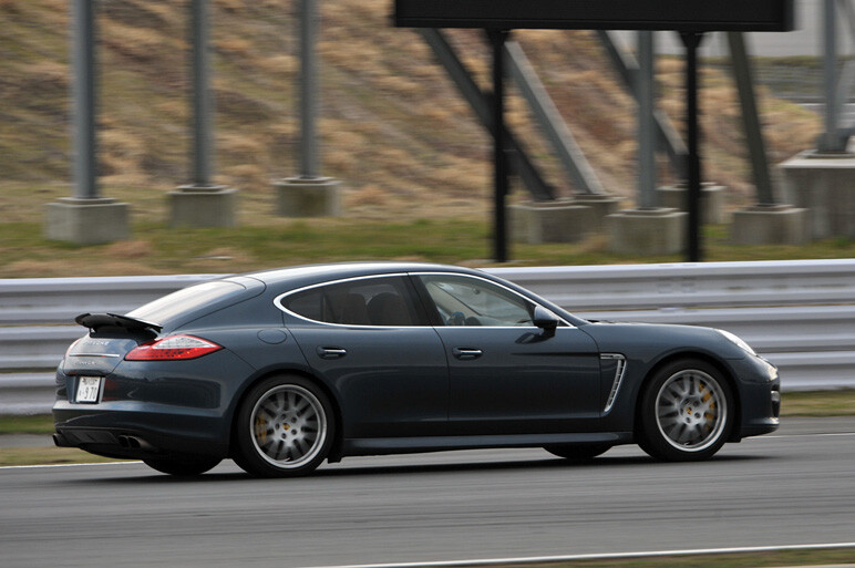 パナメーラターボ、頂点モデルの実力に驚愕！